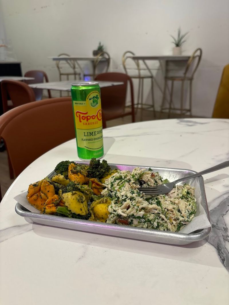 Food That Accommodates Without Making A Fuss