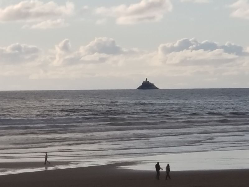 Proximity to Astoria and Oregon Film Museum