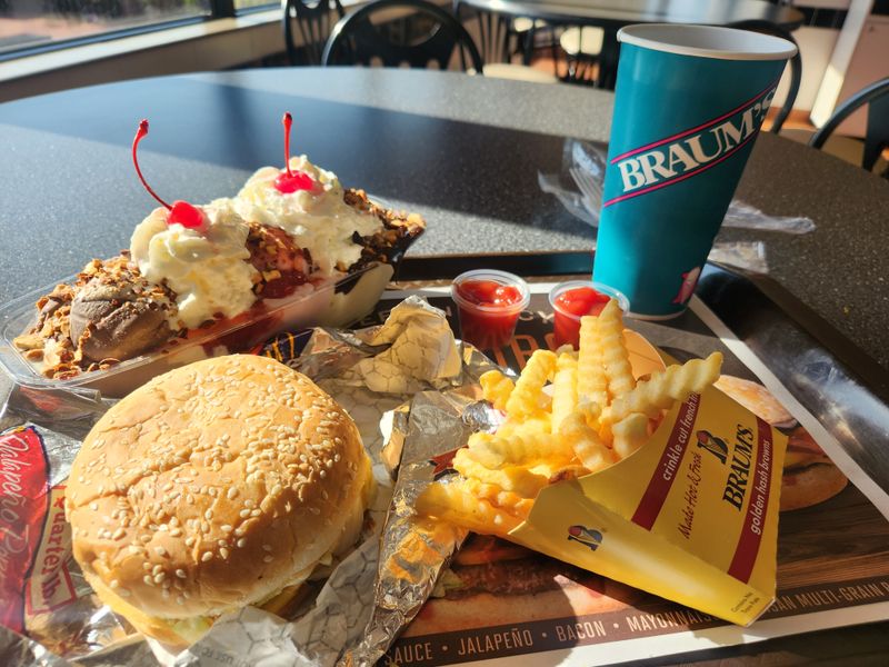 A Burger Joint That Happens to Sell Groceries