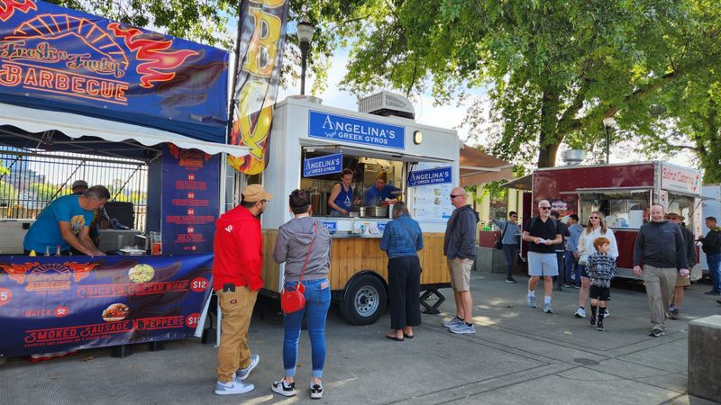 Food Cart Heaven for Hungry Shoppers