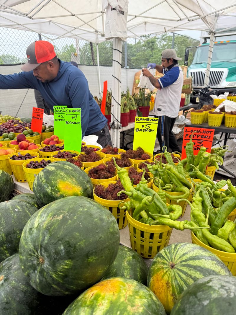 Fresh Produce and Food Vendors