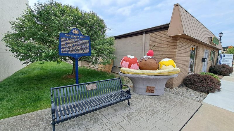 Banana Split Monument, Latrobe