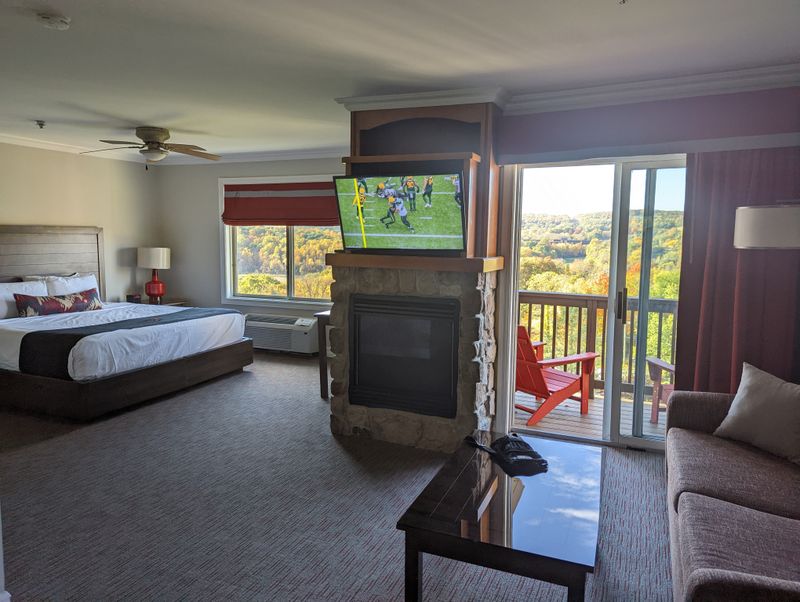 Spacious Suites with Fireplaces and Mountain Views