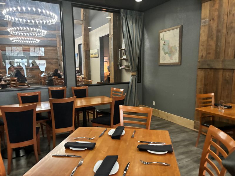 Meadow Neighborhood Eatery + Bar, Texas