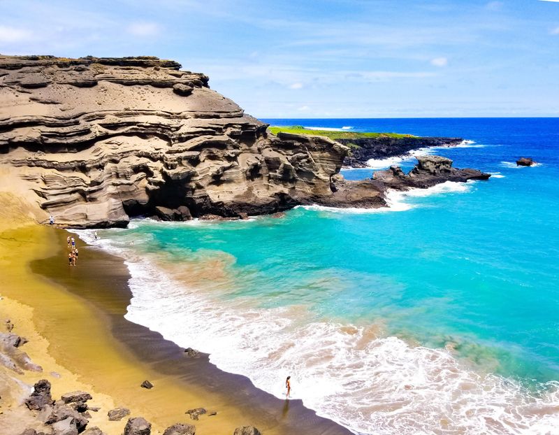 Papakolea Green Sand Beach