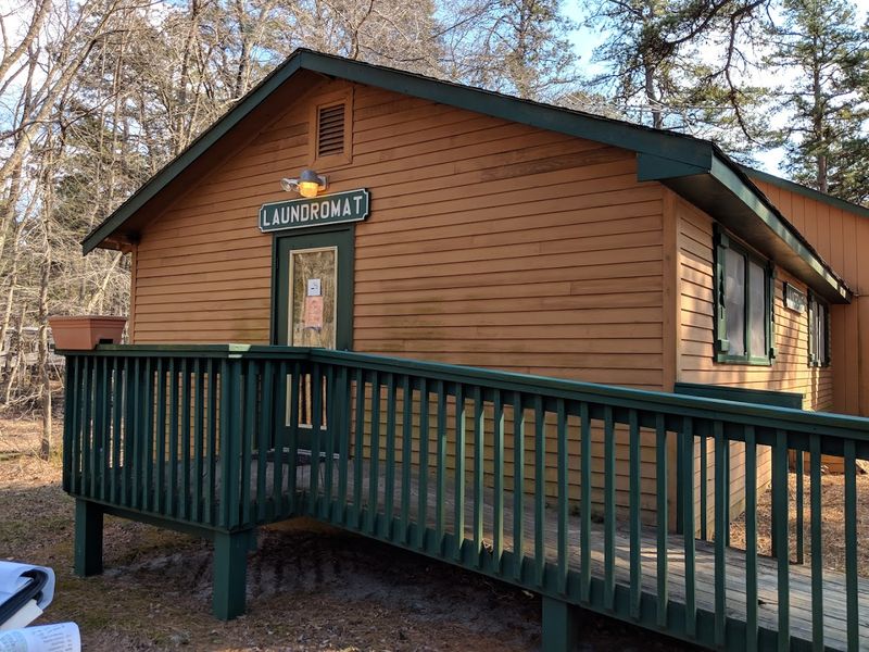 Spotless Restrooms and Bathhouses
