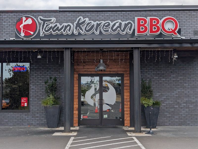 Convenient Beaverton Location with Ample Parking