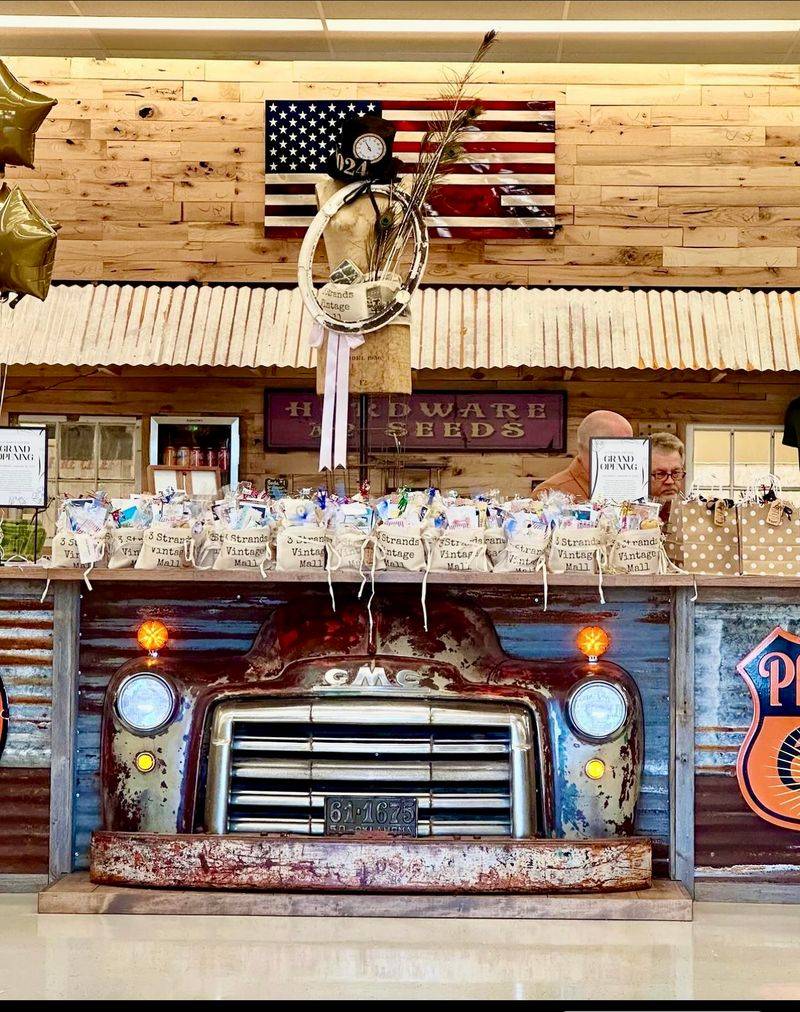 A Community Hub for Vintage Enthusiasts