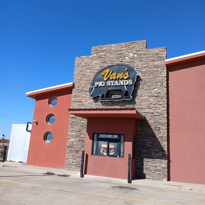 Van's Pig Stands, Moore