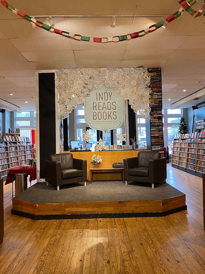 Fountain Square Neighborhood Charm Right Outside the Door