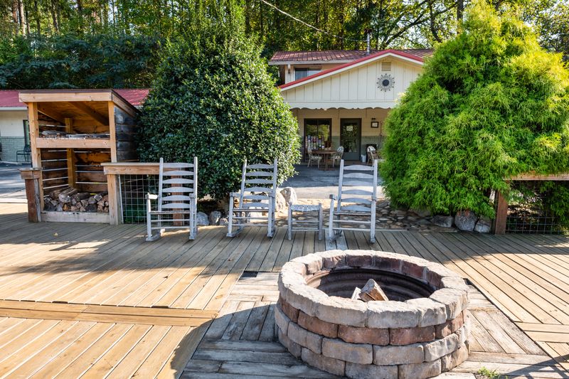 Easy Gateway Access To Great Smoky Mountains Adventures