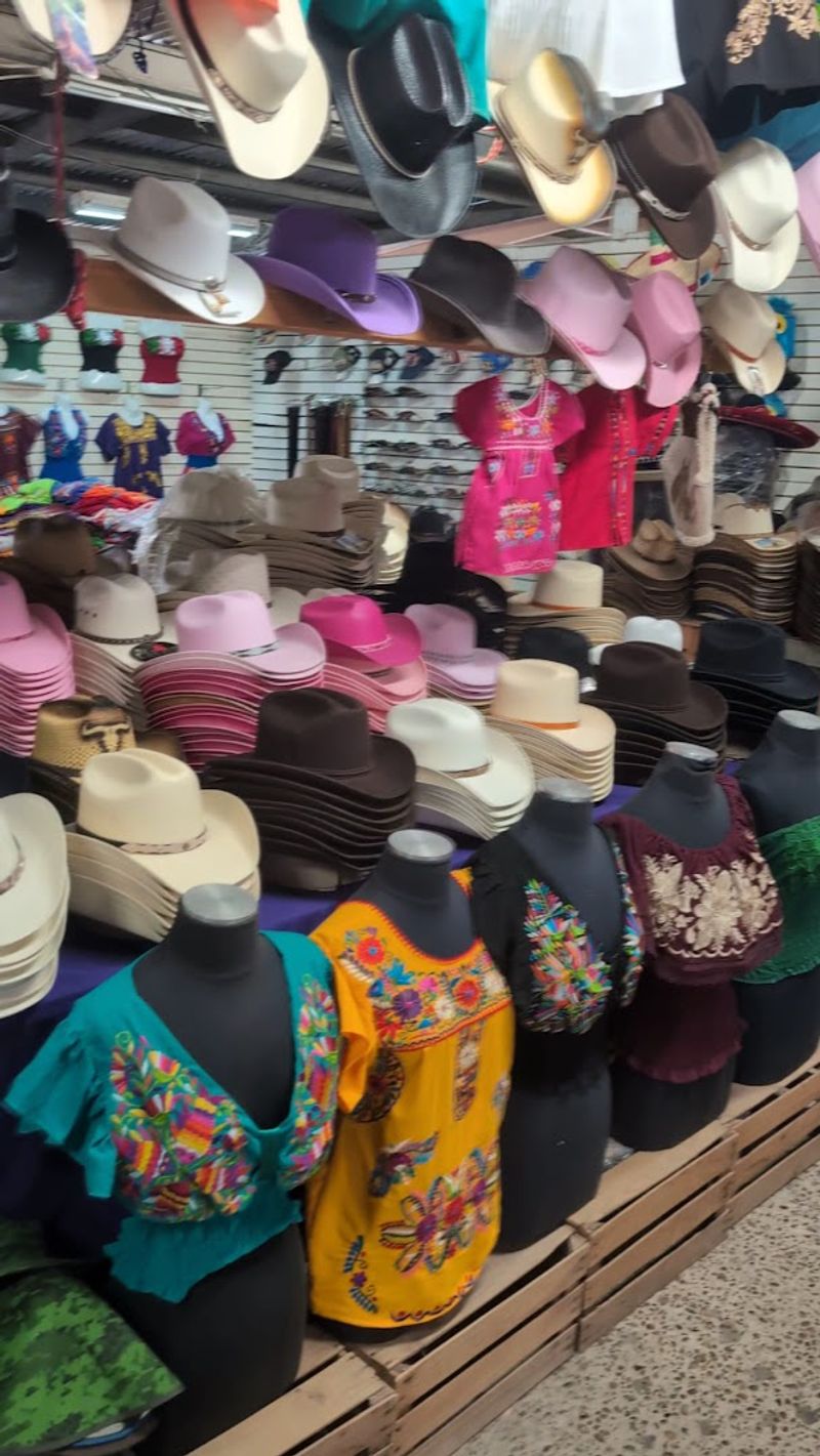 A Bilingual Market Where Spanish Feels at Home