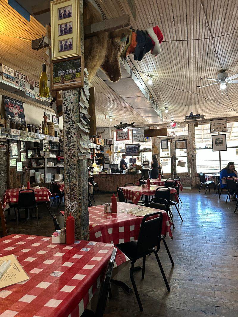 How Regulars Order Like They’ve Done It Forever