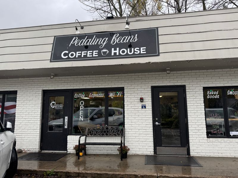 Simple Spots For Coffee And Fish Without Flash