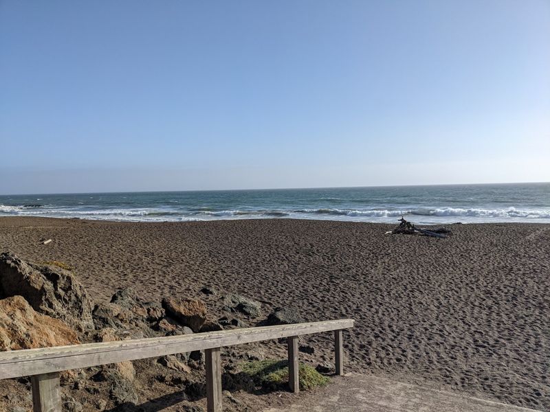 Weekdays Still Feel Calm Even In Peak Season