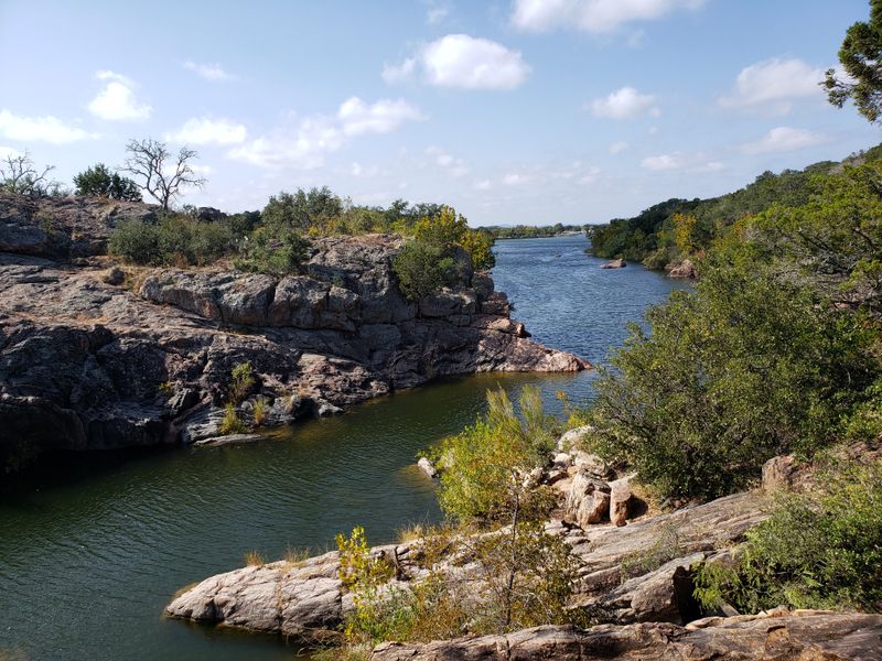 Devil's Waterhole Trail