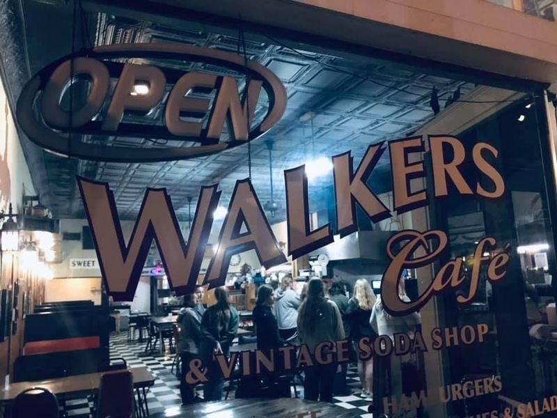 Walker's Cafe, Texas