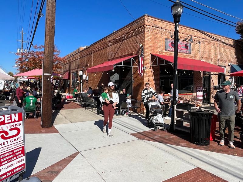 A Welcoming Atmosphere That Feels Like a Neighborhood Hub