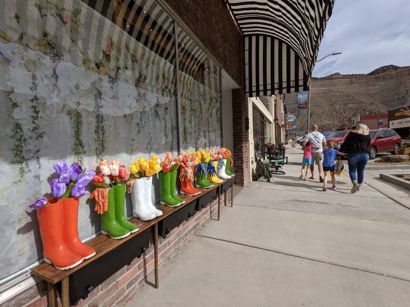 Galleries And Studios That Made The Comeback Feel Real