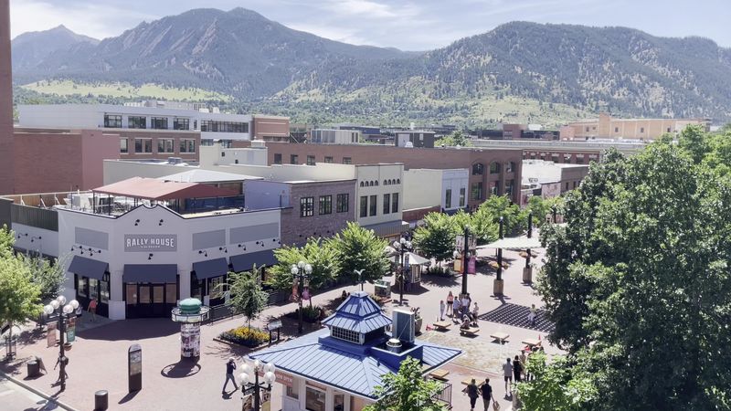 Boulder Pearl Street Mall