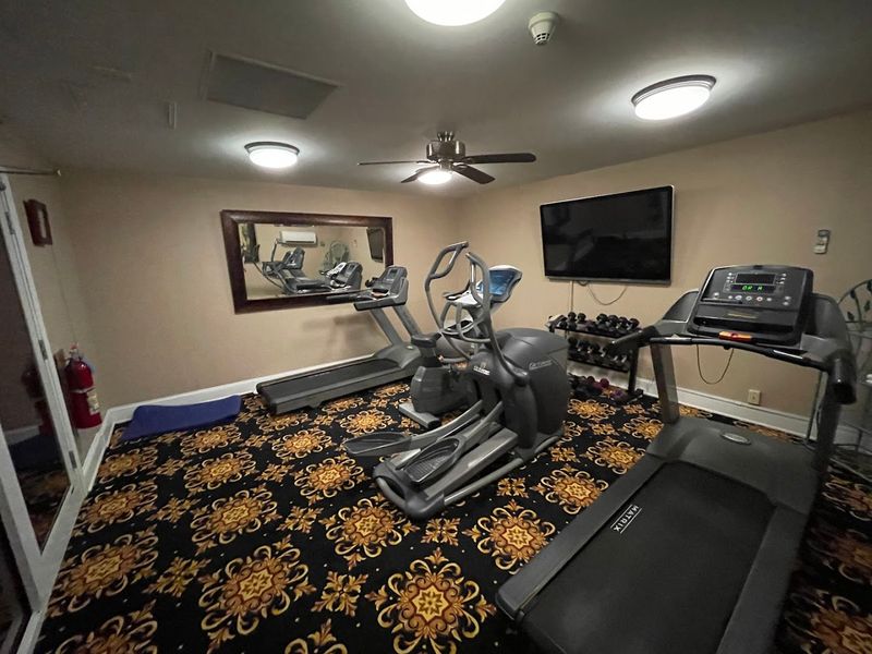 Fitness, Amenities, and the Practical Side of a Historic Stay