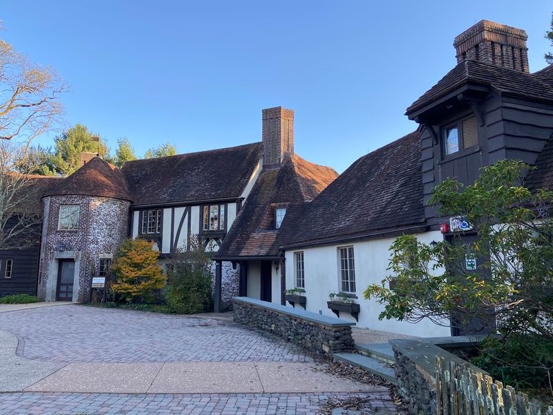 The Environmental Center That Welcomes Everyone Inside