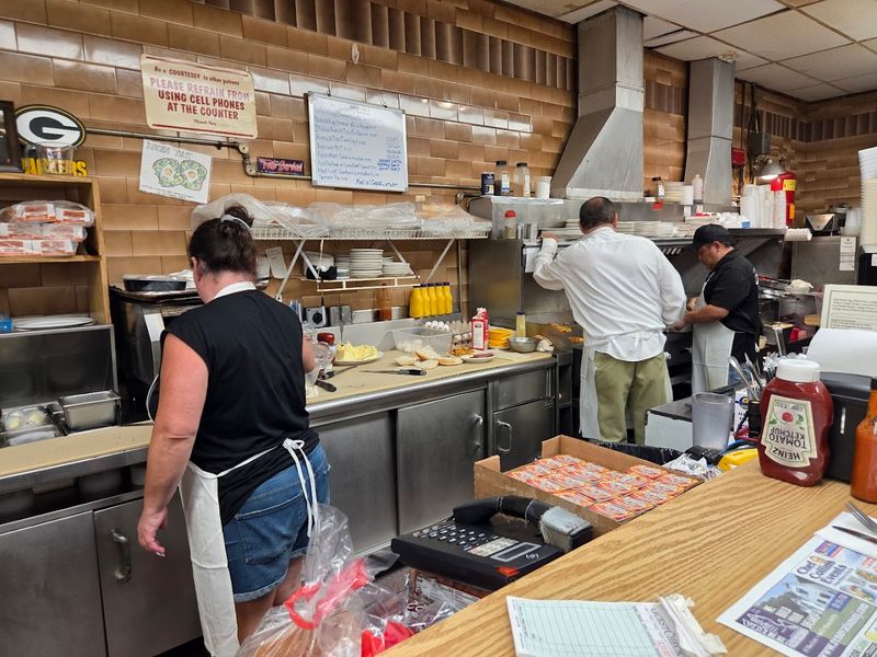 The Cash-Only Policy and What It Says About the Place