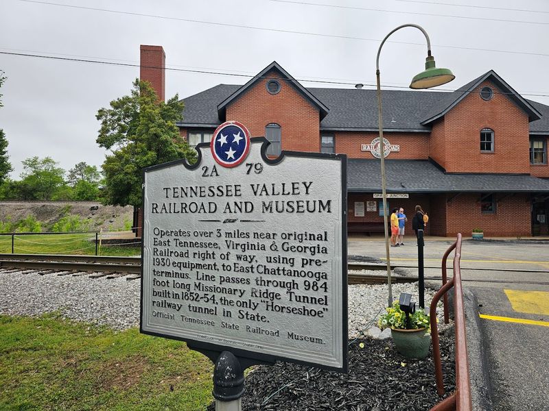 Boarding In Tennessee Feels Surprisingly Smooth And Old-School