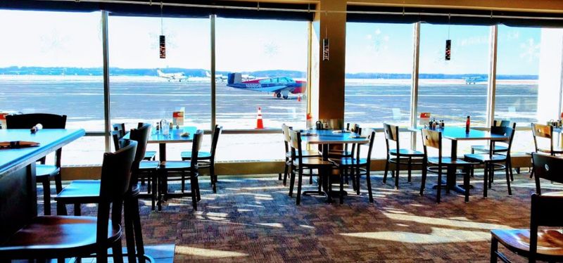 Jet Room Restaurant (Madison)