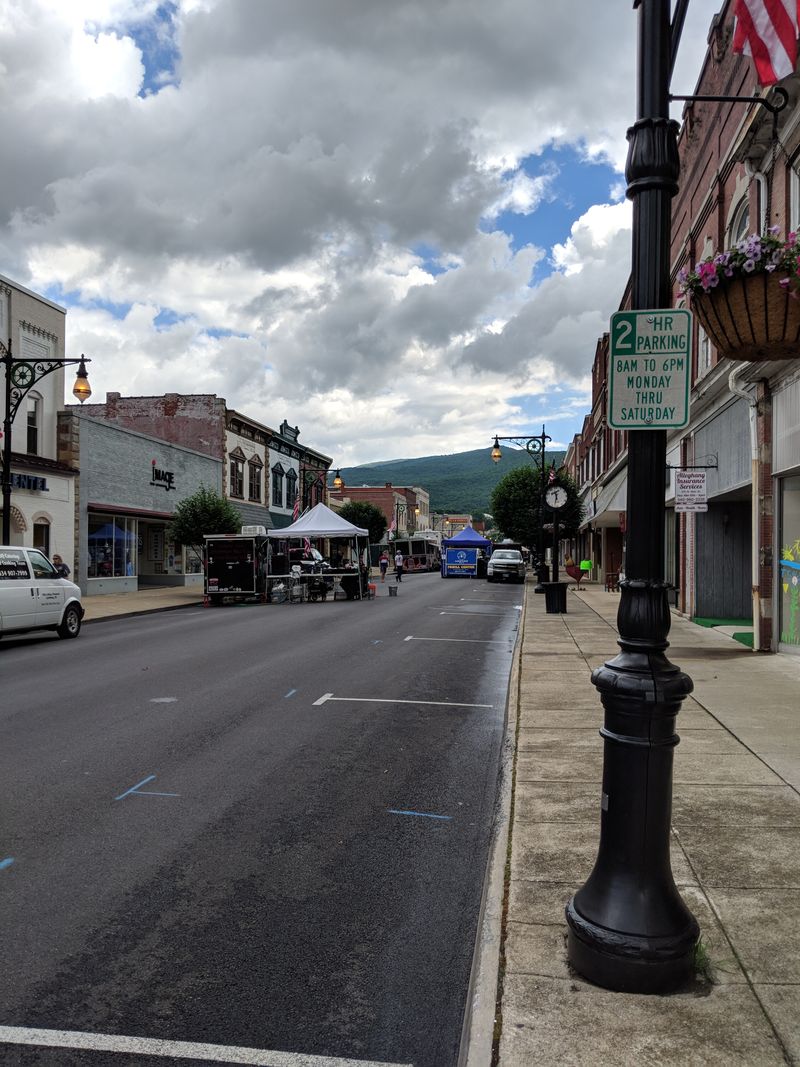 Community Events That Bring Everyone Together Without Pretense