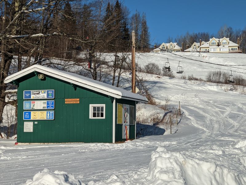 Black Mountain Keeps Skiing Low-Key