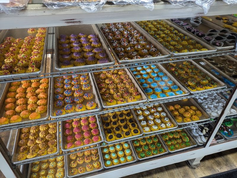 Fingerhut Bakery - 210 Lane St, North Judson, IN 46366