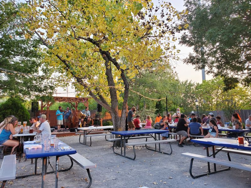 Royal Bavaria, Moore