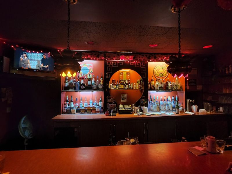 The Ming Lounge Brought Cocktails and Glamour