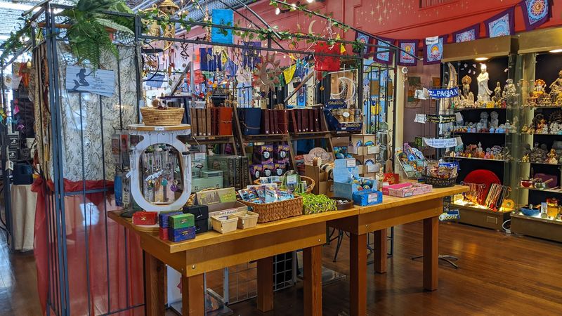 A Space That Welcomes You Before You Even Browse