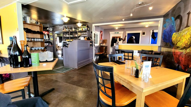 42nd Street Cafe And Bistro