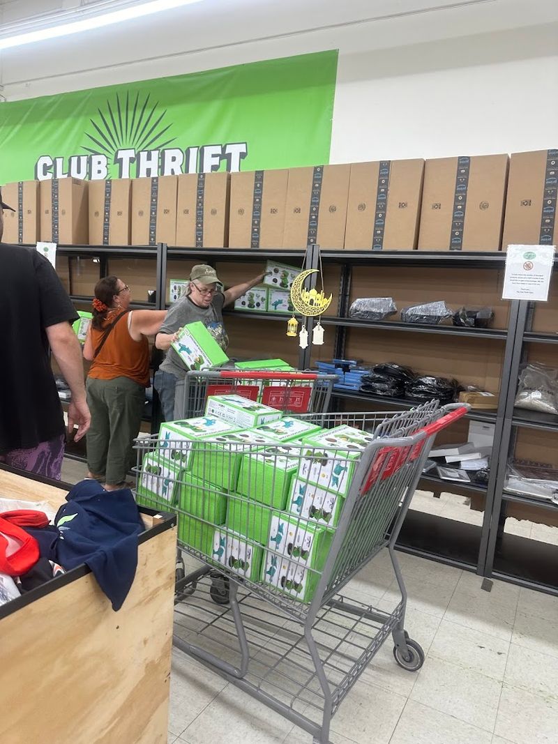 What Exactly Is a Bin Store and Why Club Thrift Does It Differently