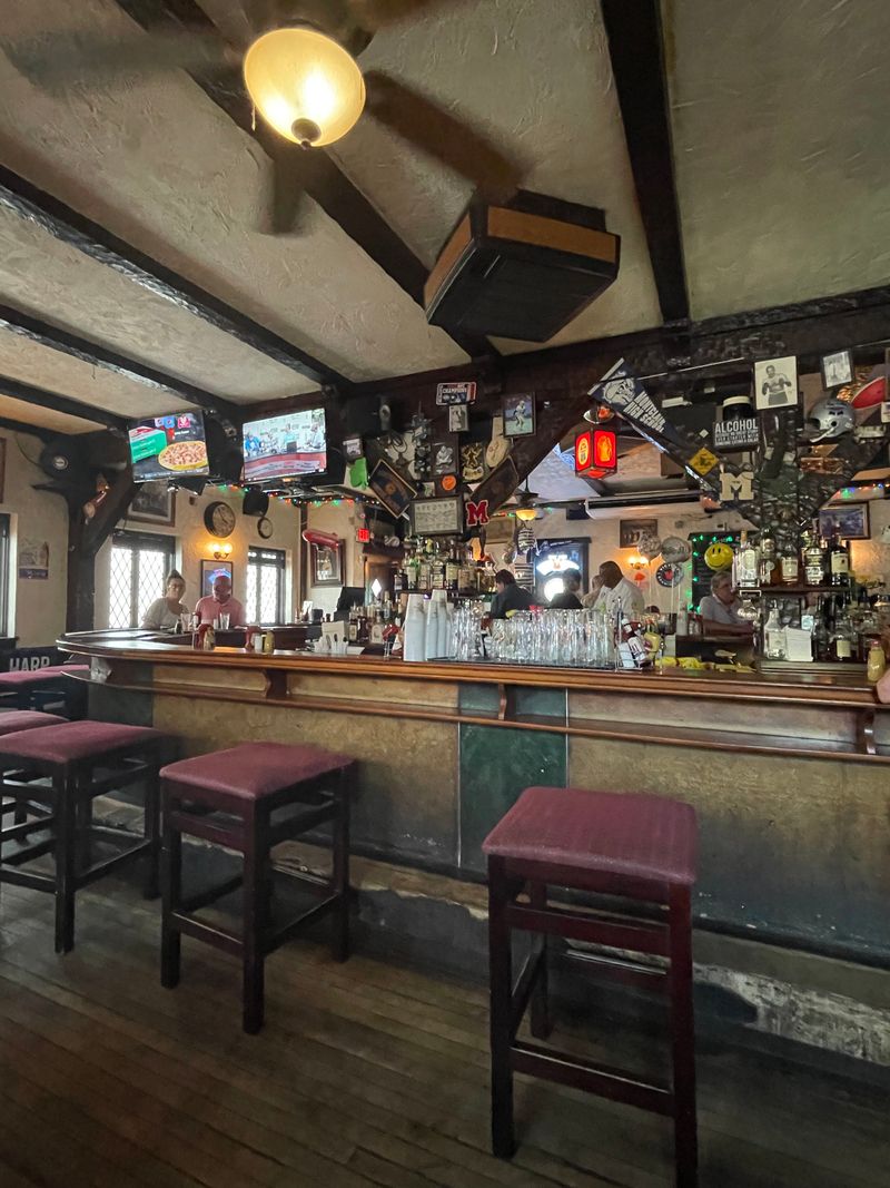 The Bartenders Who Remember Your Name and Your Order