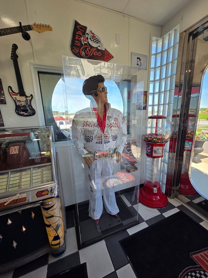 Impressive Car Museum and Gift Shop Complex