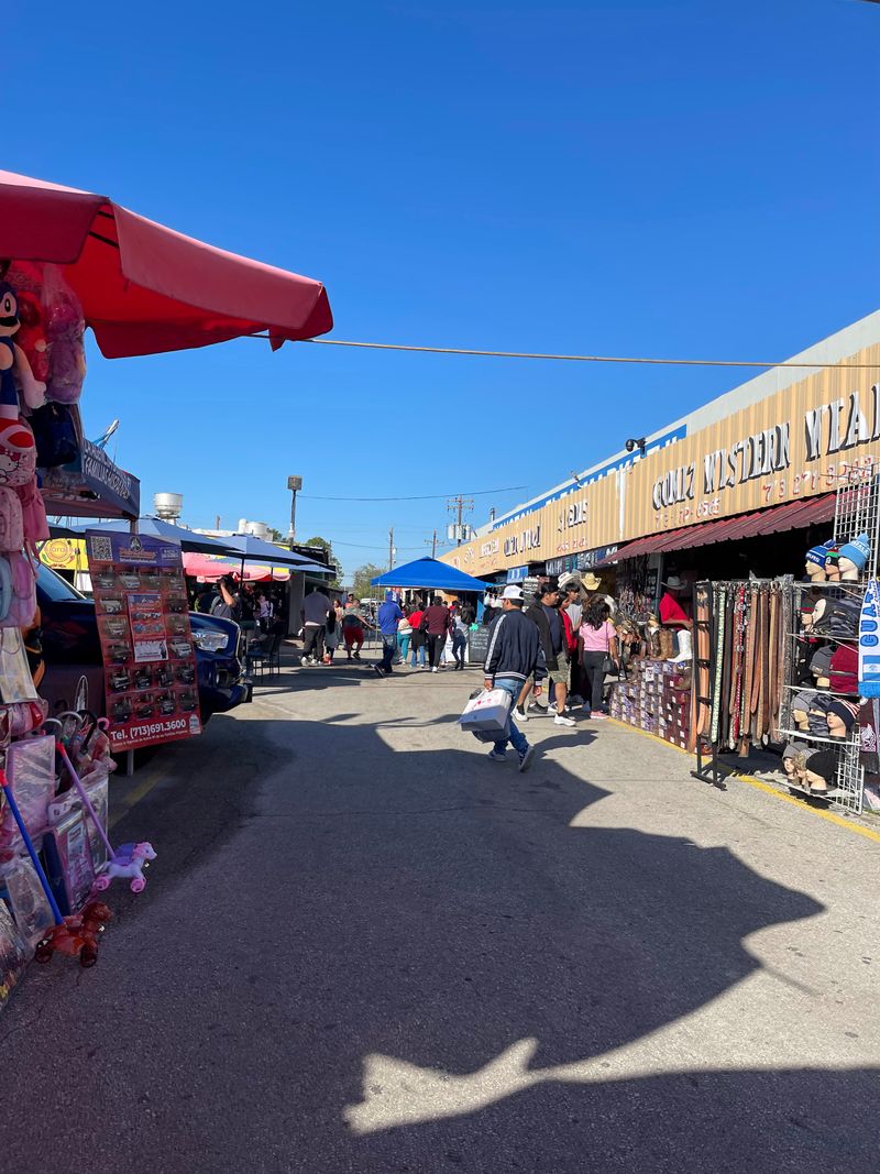 A Sprawling Weekend Tradition That Draws Thousands