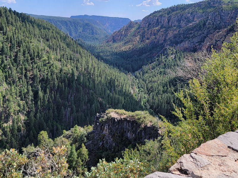 Oak Creek Canyon Scenic Pullouts