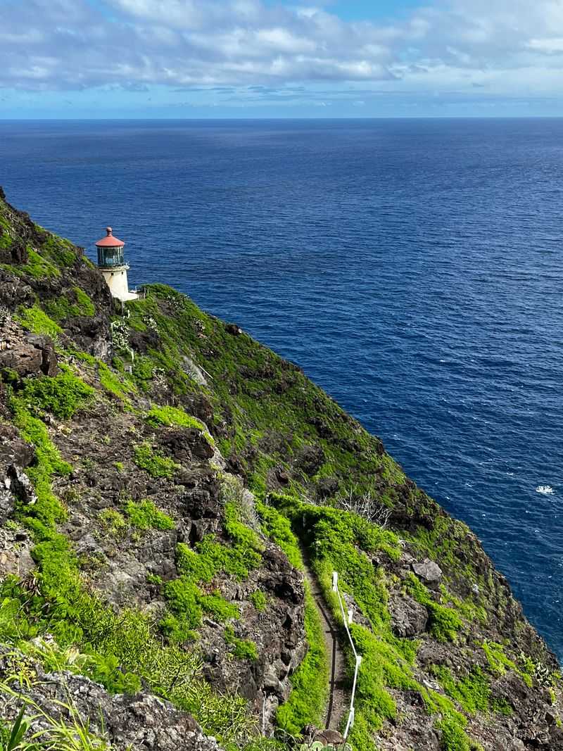 Makapu?u Point Lighthouse Trail
