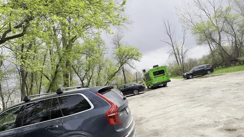 Two Parking Areas Make Planning Easy