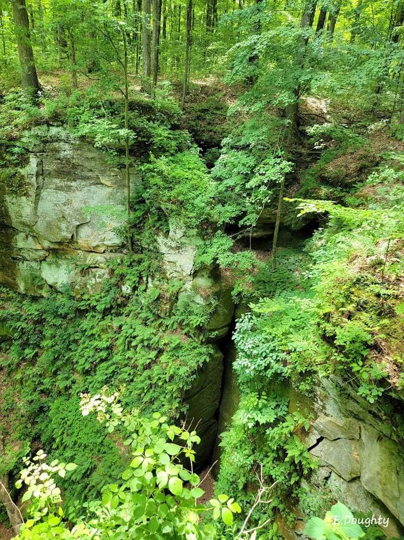Dramatic Cliff Views and a Waterfall That Appears After Heavy Rain