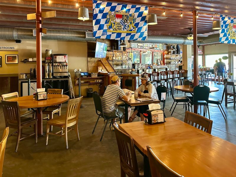 The Pecan Street Brewing Scene and Local Eateries