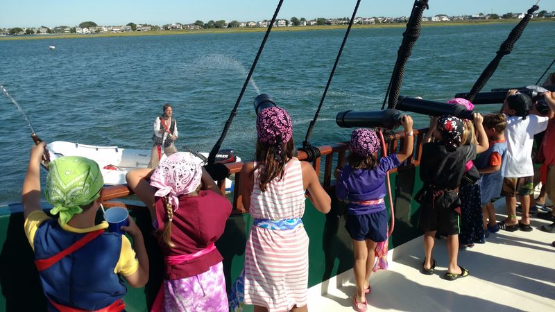 Bring Cash for Tips and Keep It Simple