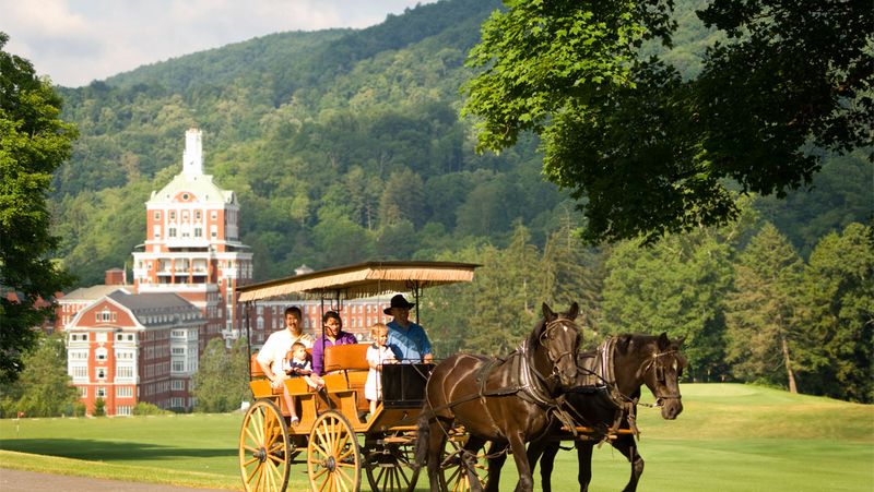 Championship Golf Courses with Spectral Spectators