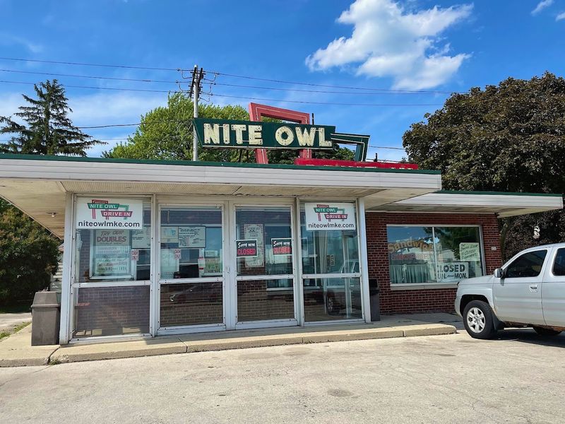 Nite Owl Drive-In (Milwaukee)