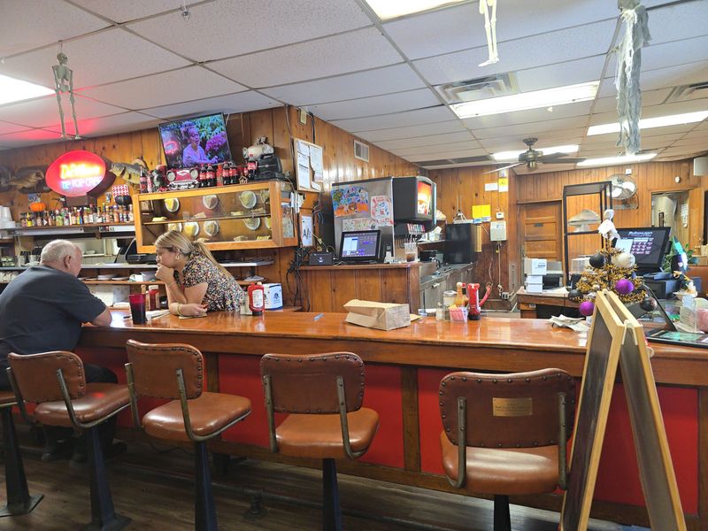 DeWese's Tip Top Cafe, Texas
