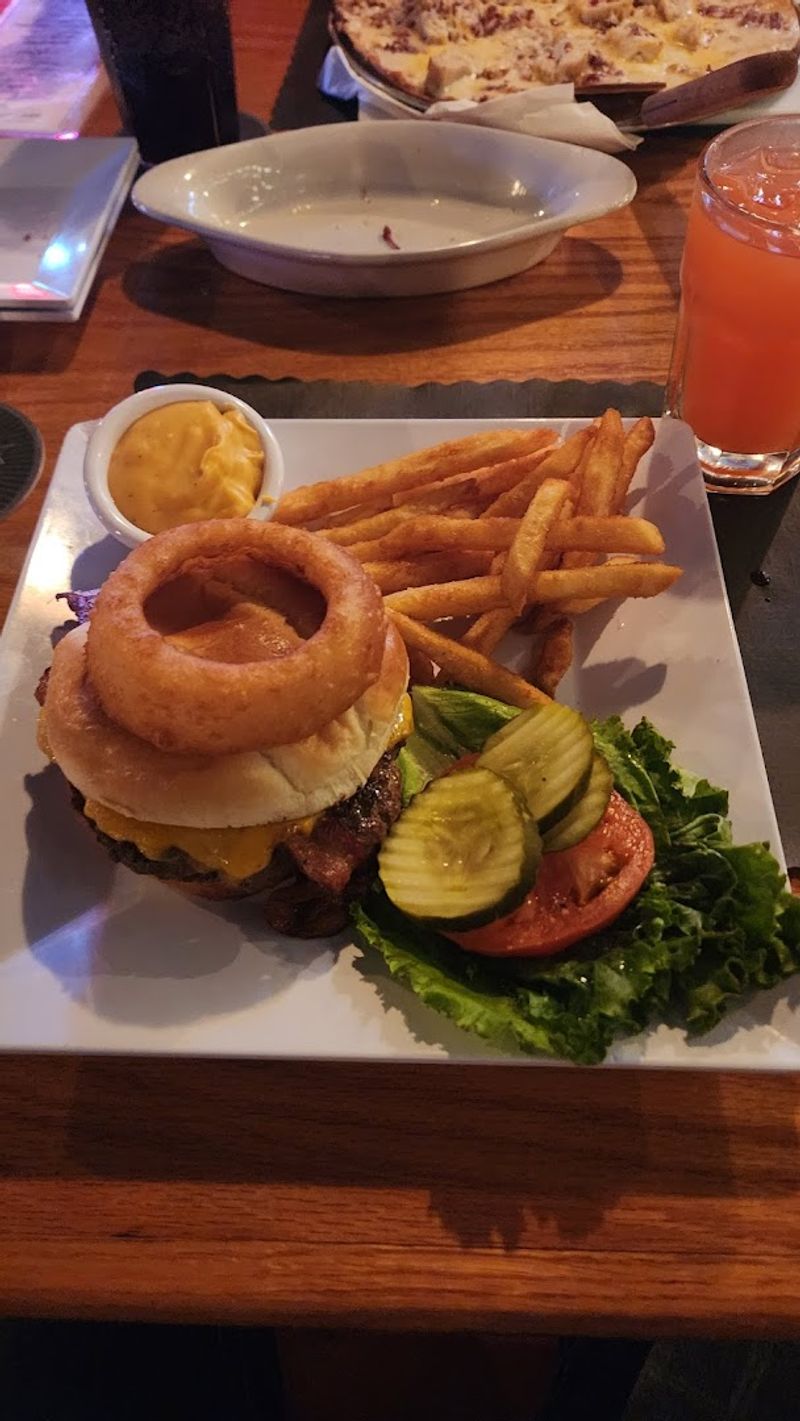 Burgers, Pizza, and Pretzel Bites Worth the Drive